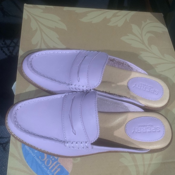 SPERRY Seaport Fina Mule - LILAC COLOR NEW w/o BOX
Size 6.5 - Picture 5 of 9